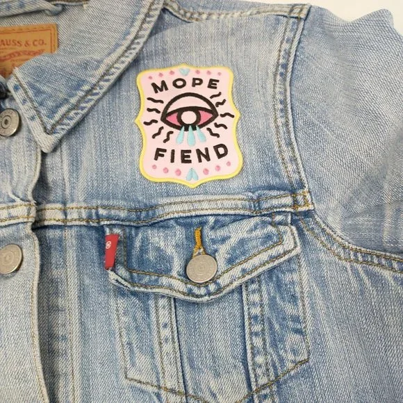 Levi's Distressed Light Fade Wash Button Up Collar Jean Jacket Women's Size M - Picture 3 of 9